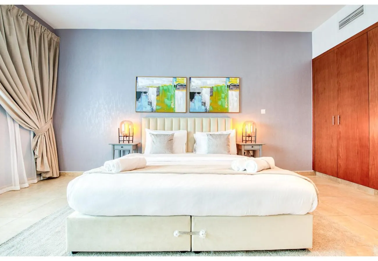 Luxury 1 Bedroom At Mag218 Dubai Marina By Pk Holidays